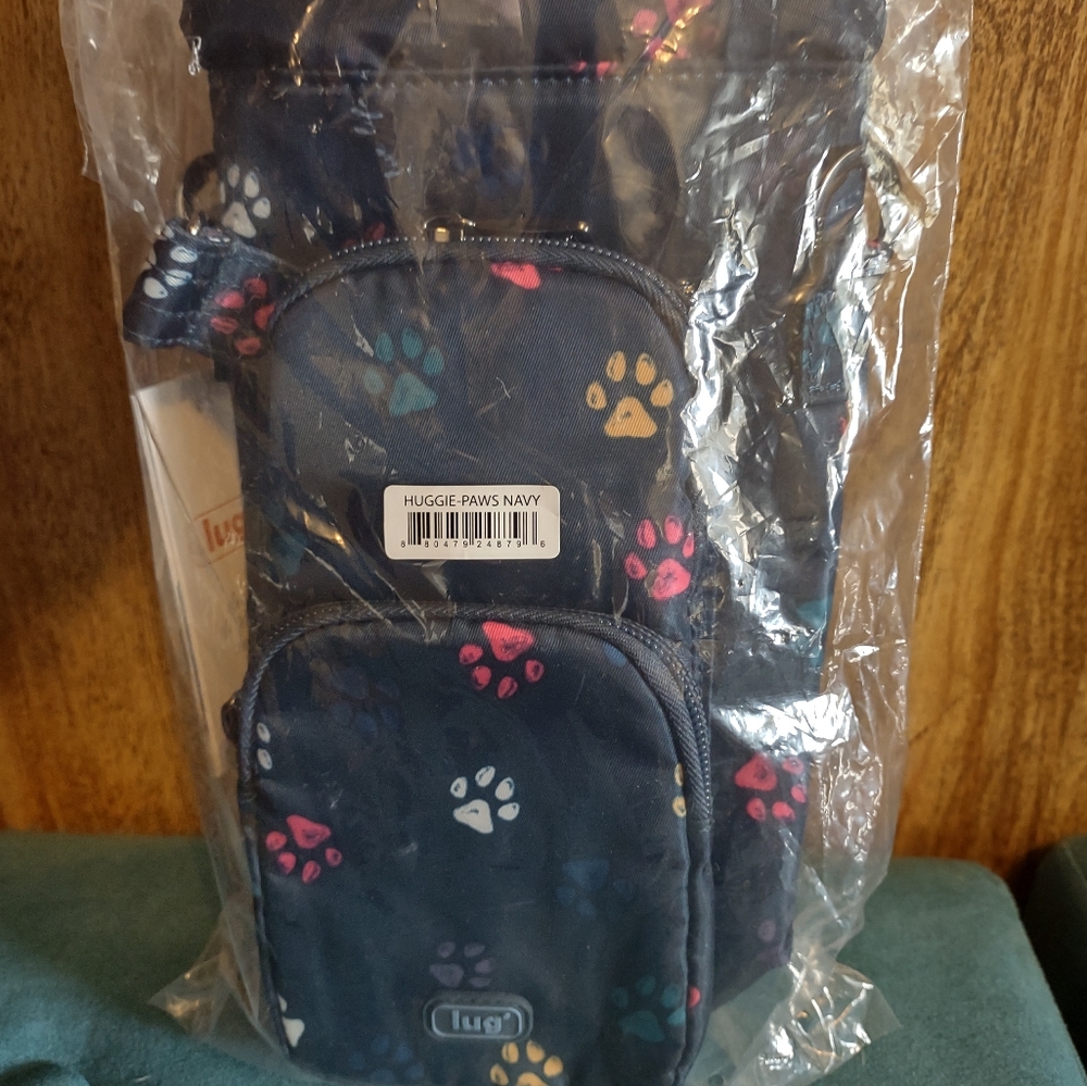 Lug Huggie in Paws navy